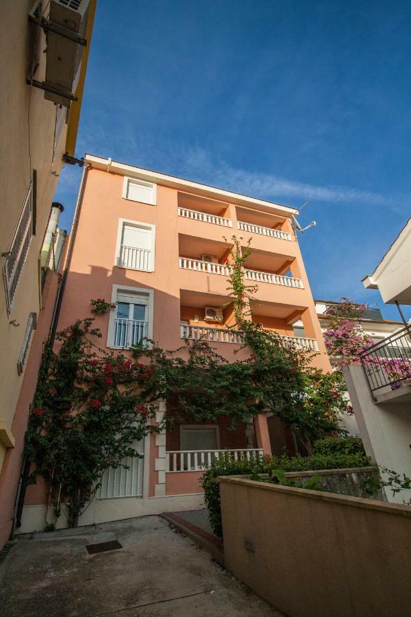 Apartments Knezovic Gradac  Εξωτερικό φωτογραφία
