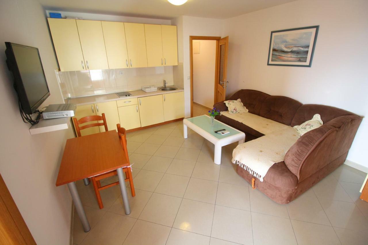 Apartments Knezovic Gradac  Εξωτερικό φωτογραφία