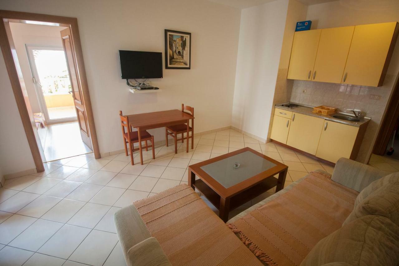 Apartments Knezovic Gradac  Εξωτερικό φωτογραφία