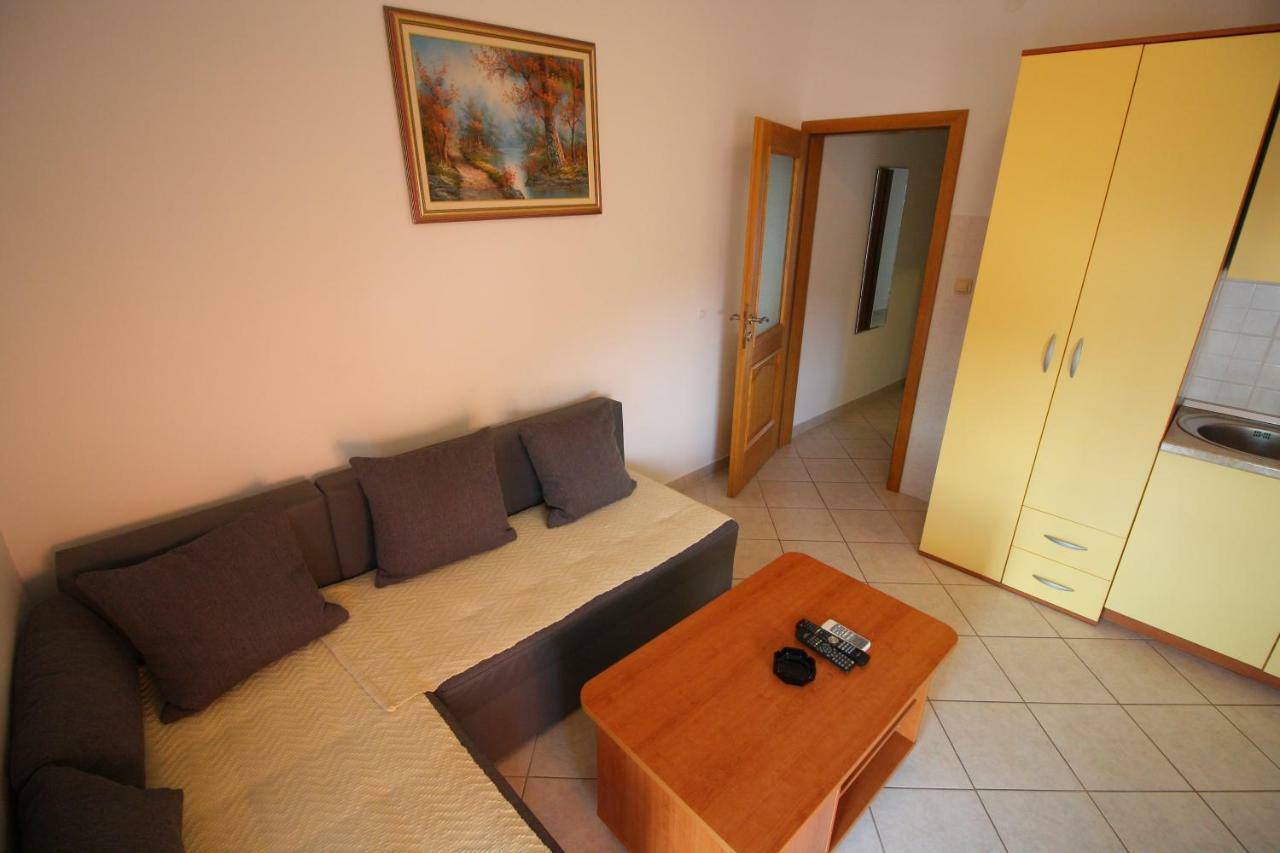 Apartments Knezovic Gradac  Εξωτερικό φωτογραφία