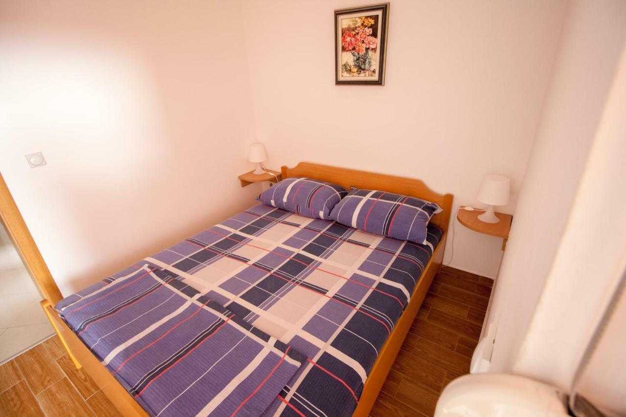 Apartments Knezovic Gradac  Εξωτερικό φωτογραφία