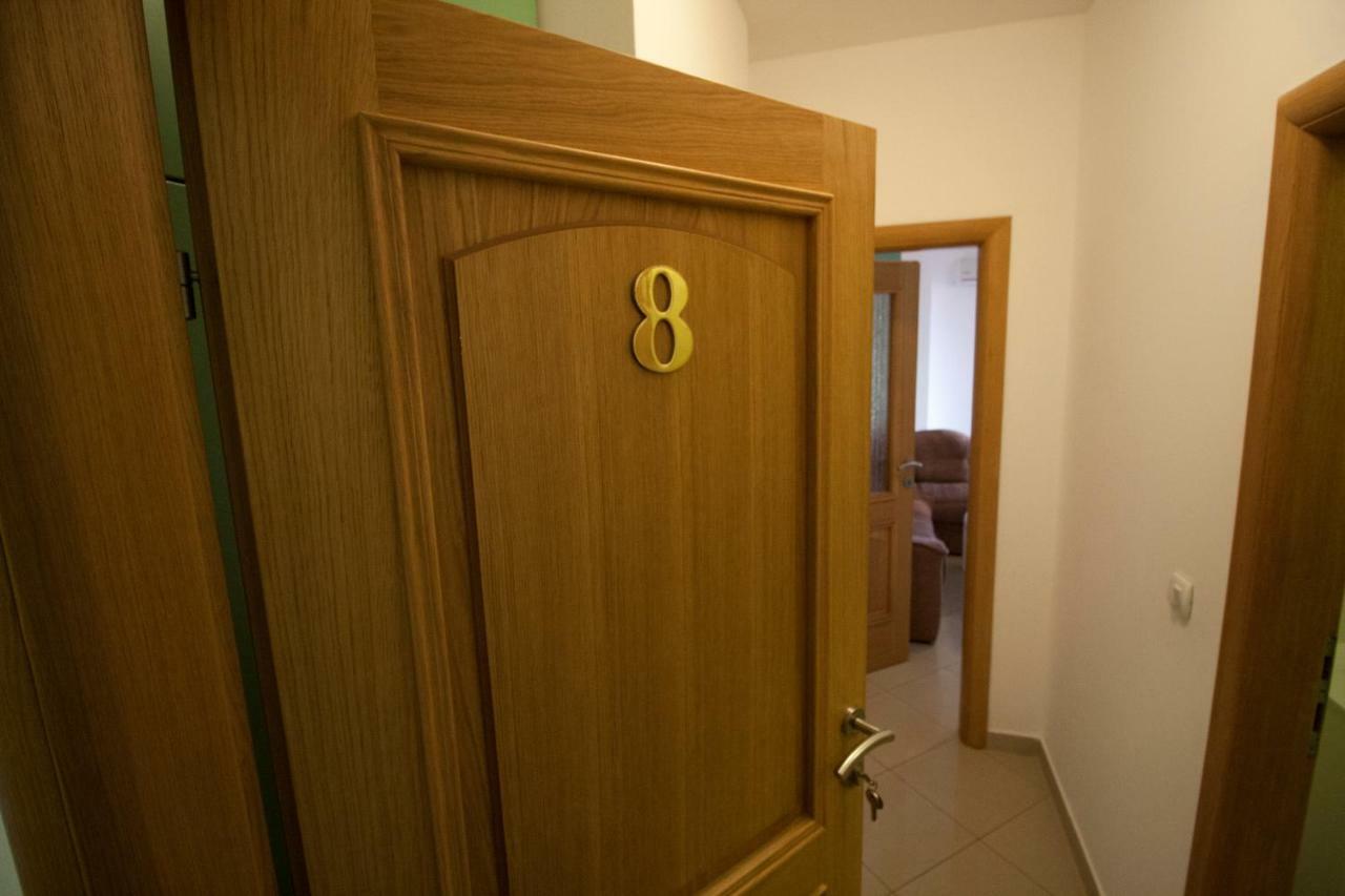 Apartments Knezovic Gradac  Εξωτερικό φωτογραφία